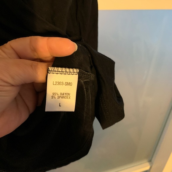 Large Black twist-front 3/4 sleeve tunic. Never worn. - Picture 2 of 3